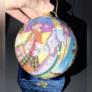 Li Bien Glass Christmas Ornament 3 WISE MEN Ball Shape in Cloth Box 2004 Vintage